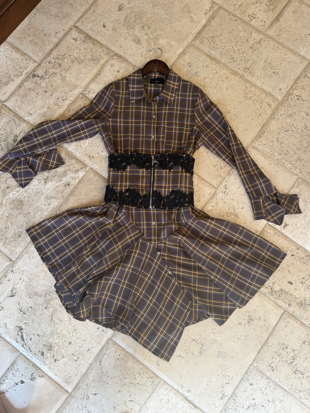 New Plaid Button-Front Shirt Dress with removable black floral lace corset belt